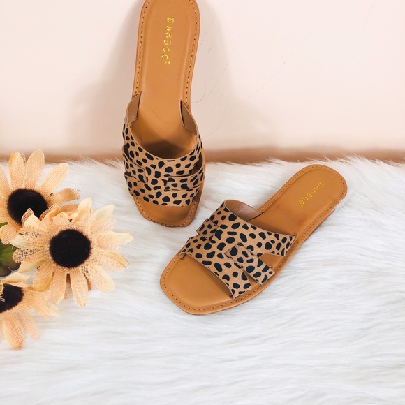 NEW‼️CHEETAH SLIP-ON - shoe - Picture 3 of 4